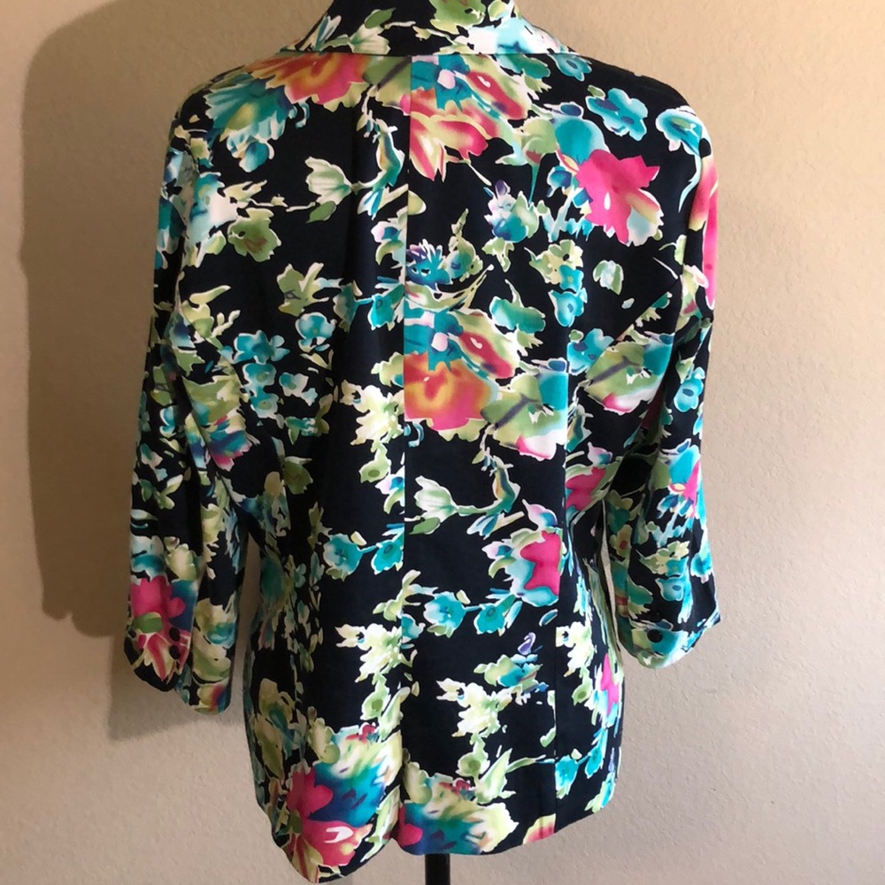 Notations Floral Print Jacket - Picture 4 of 6